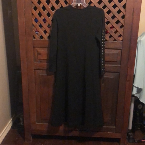 M K R M - Picture 5 of 5